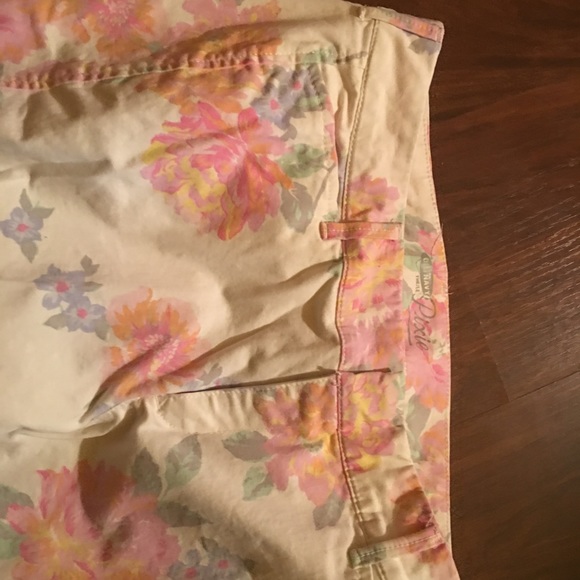 Old Navy Pixie Floral Jeans - Picture 4 of 5